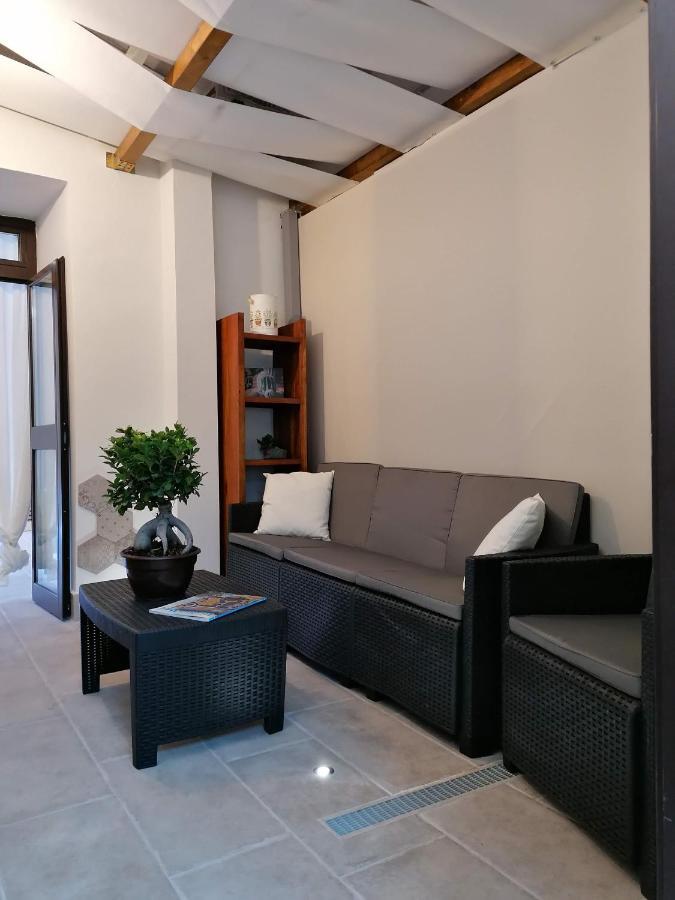 Mastrangelo Suite & Spa Palermo Bagian luar foto